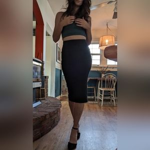 ASOS black back slit pencil skirt size 0 NWOT classy as hell